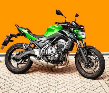 Zwarte volkswagen lesauto